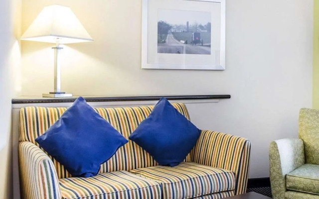 Comfort Suites Lancaster Amish Country