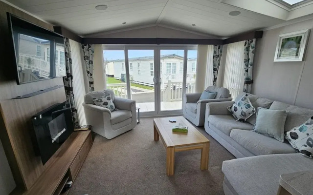 Mini Lodge Robin Hood Holiday Park