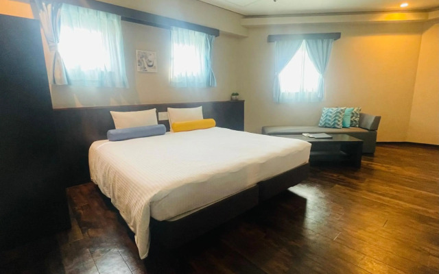 Rycom Crystal Hotel