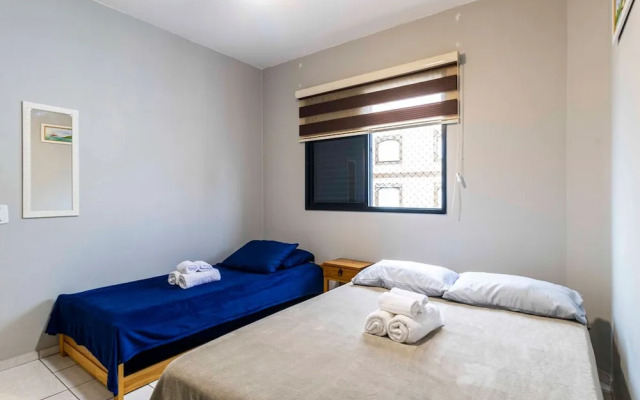 Apto com Excelente Localiza o a 50m da Praia