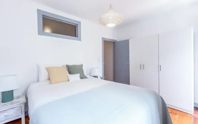Alfama Spacious and Central Apartment, By TimeCooler