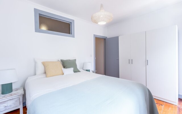 Alfama Spacious and Central Apartment, By TimeCooler