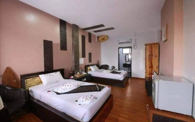 Junction Rose Hotel