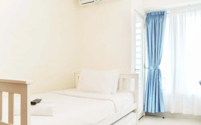 Simply Modern Classic 1Br Without Living Room At Grand Kamala Lagoon Apartment – Guest Rooms – Bekasi