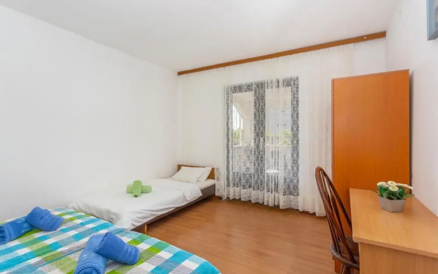 Stunning Home in Pinezici With Wifi and 3 Bedrooms