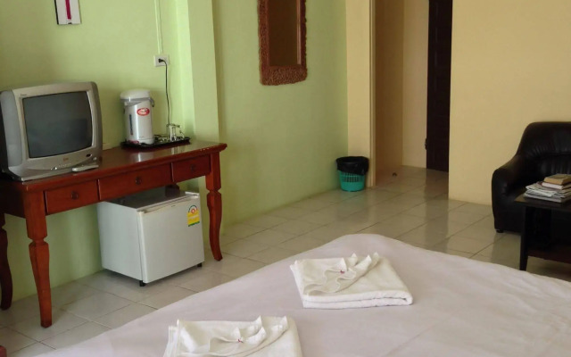 Tropicoza Guest House