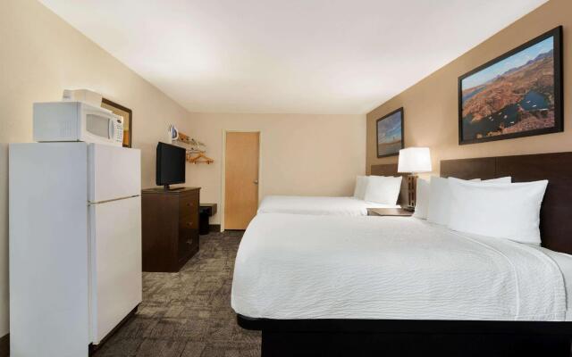 Travelodge by Wyndham Lake Havasu