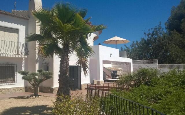 Villa up to 8 sleeps 4 bedrms 2