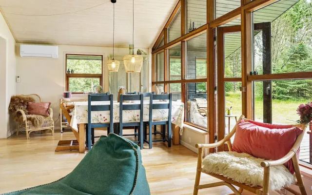 6 Person Holiday Home in Jerup-by Traum