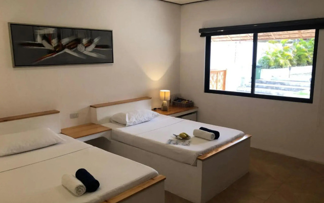 Parrot Resort Moalboal