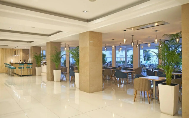 Sunrise Oasis Hotel & Waterpark