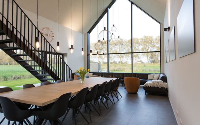 Countryside Delight, a Drive Away From Brugges, Lille and Ghent