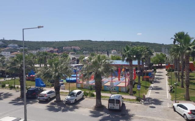 Renos Otel Cafe Sigacik