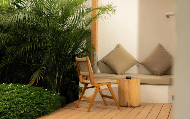 Eden Resort & Villas