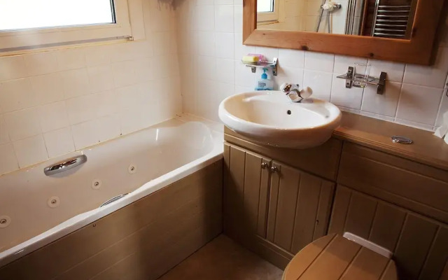 Steading Holidays - Comraich