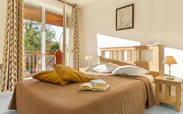 Lagrange Vacances Les Roches Douvres