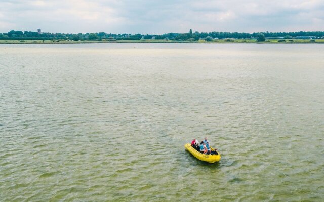 Chalet Near Veluwemeer With Garden Terrace