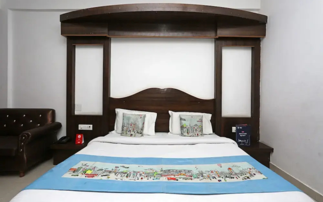 OYO 5239 Hotel Satya Shree