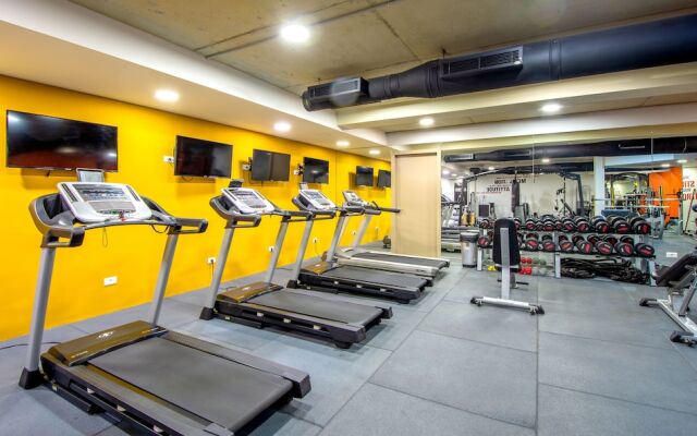 The Ray Hotel & Studios