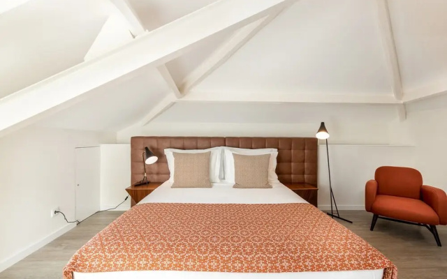 Spacious 4-bedroom Apartment in Porto