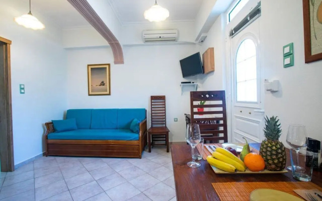 Captivating Bougainvillea Apartment in Panormos