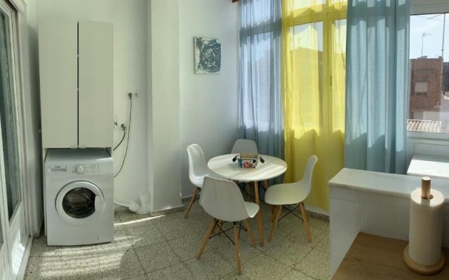 Bright and Modern Apartment 3 bedroom with Balcony E3EV