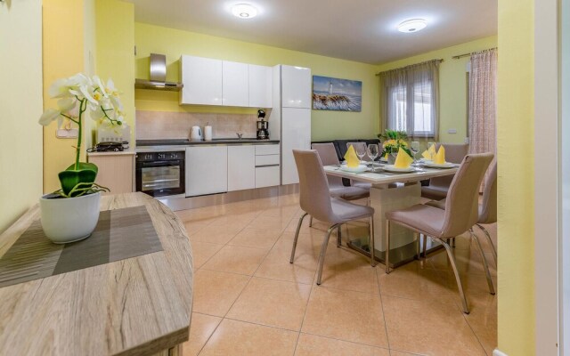 Amazing Apartment in Medulin With Wifi and 3 Bedrooms