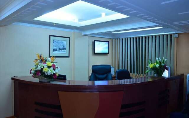 Pinnacle Court Apartments
