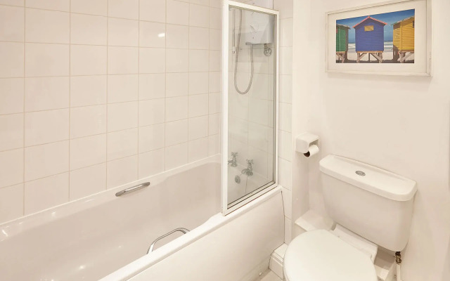 Host Stay Shipwrights Eskape