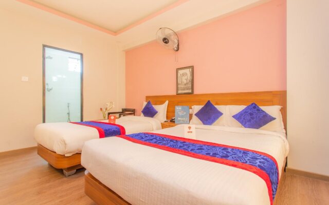 OYO 136 Hotel Om Plaza
