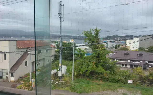World Inn Muroran Nakamano-Ie! Noboribetsu, Toyako, Sapporo, and Airport Direct Bus Stop