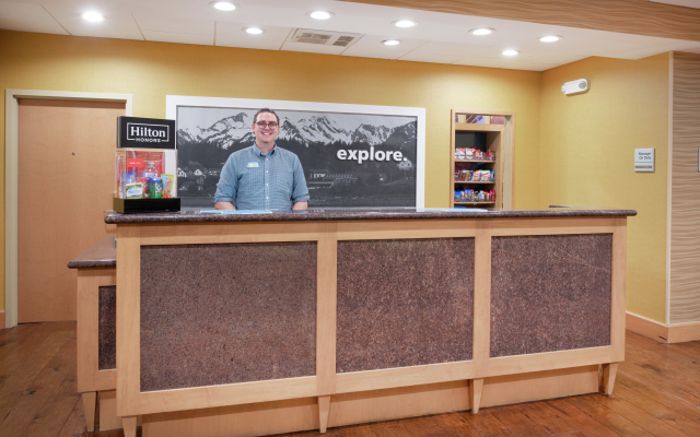 Hampton Inn & Suites Denver/South-RidgeGate