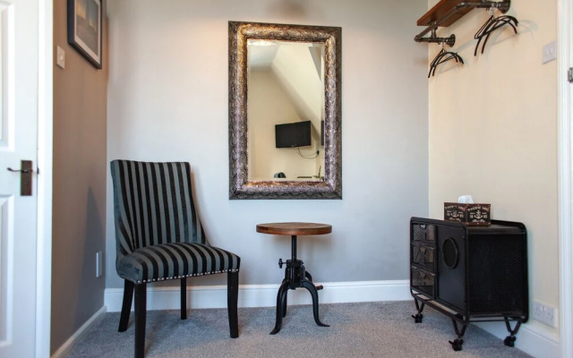 Oaklands Guest House