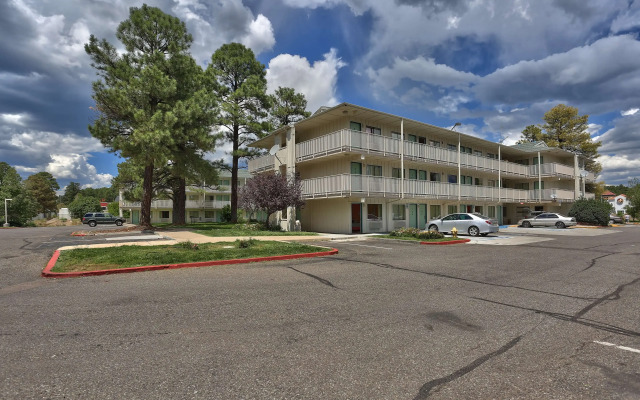 Motel 6 Flagstaff, AZ - West - Woodland Village