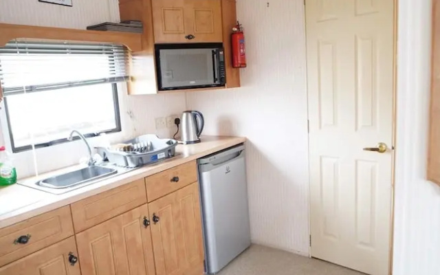 2 Bedroom Sleeps 6 Caravan Manor Park Hunstanton