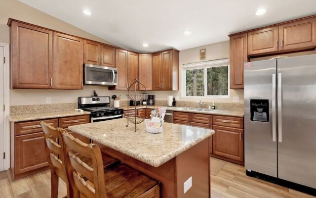 KIT Kat's Hideaway #1874