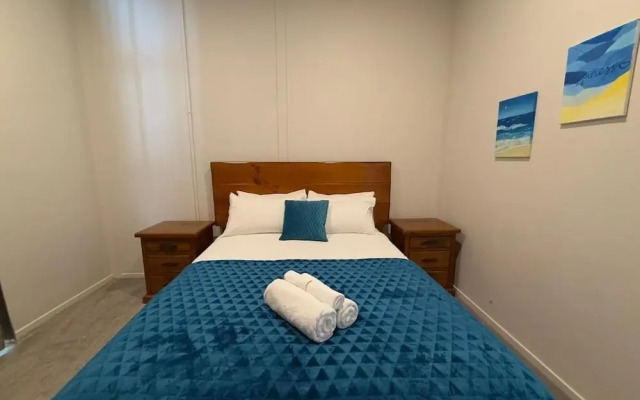 free parking 2Bed family home in AKL CBD