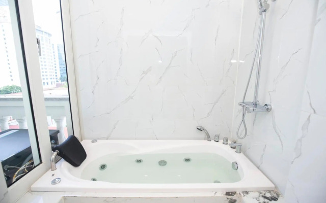 Sumitomo Tower-1 Bed Apartment & Hotel