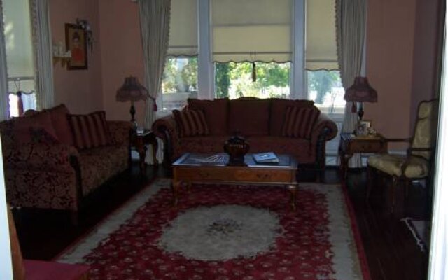 Jasones B&B And Restaurant