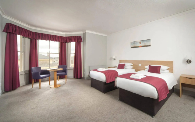 The Carlton Hotel