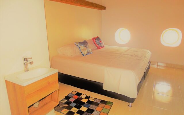 Espiritu Santo hostel by Maos