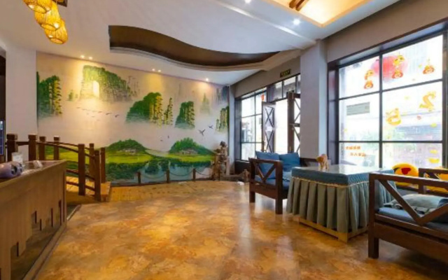 Huatianju Inn