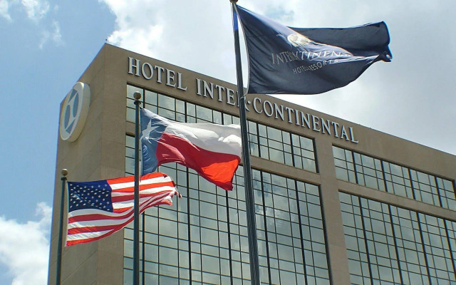 Renaissance Dallas Addison Hotel