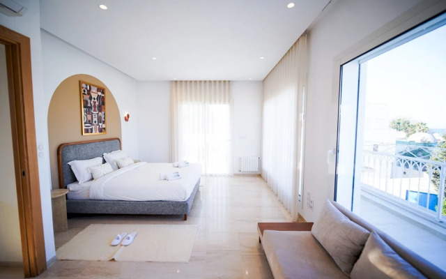 Villa Hermes Seaside and Luxurious