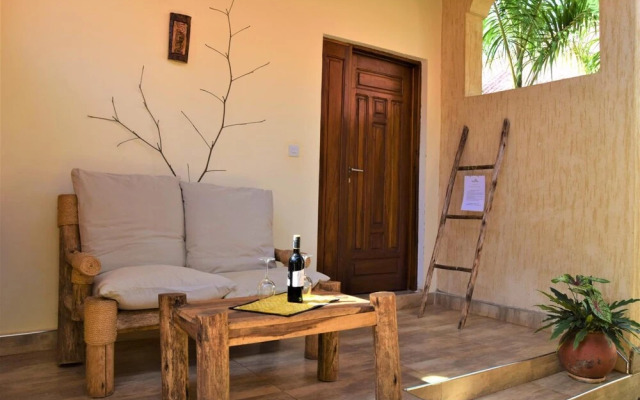 Chanya Lodge