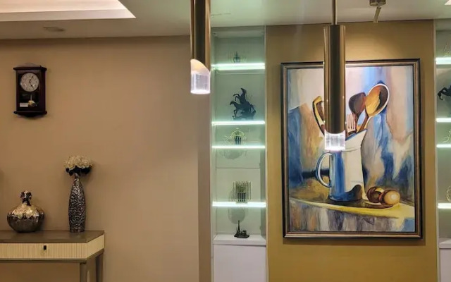 Goldcrest Luxury Apartments