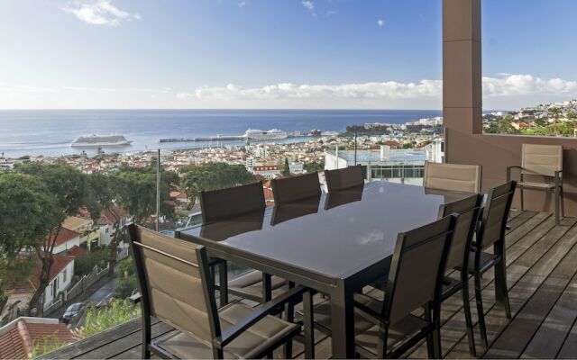 Skylounge by Our Madeira