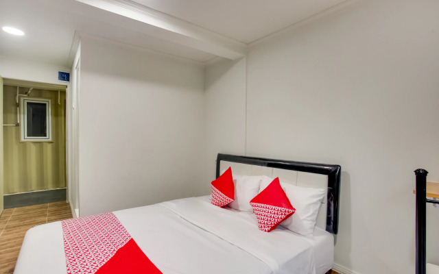 OYO 3300 Nadjara Residence Syariah