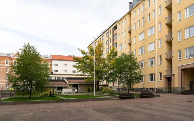 Two Rooms up to 5 Guests