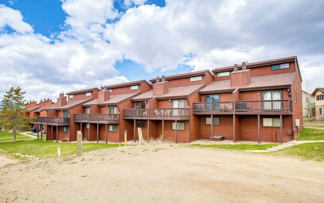 Fraser Mountain Retreat w/ Resort Amenities!